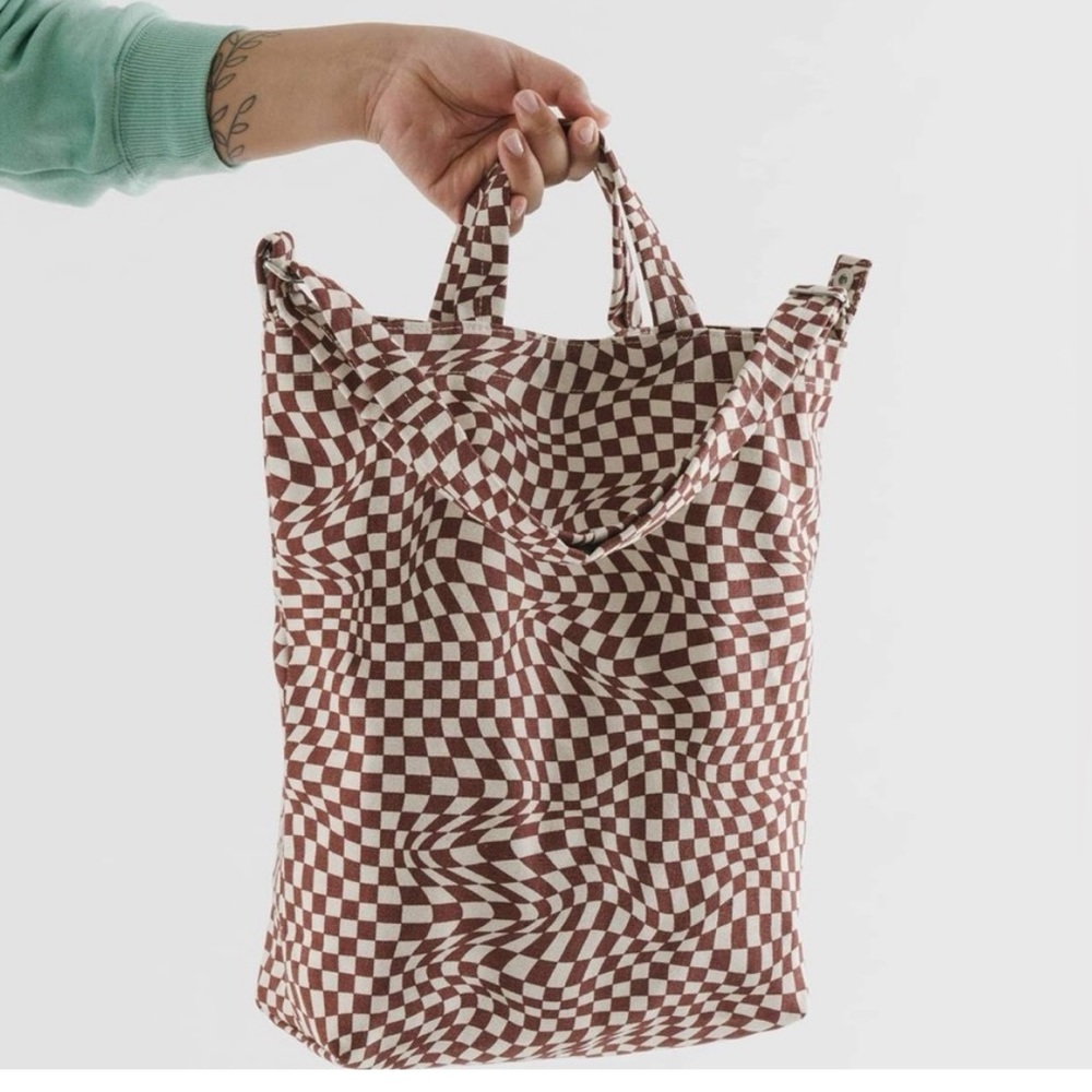 BAGGU UO Exclusive Duck Bag